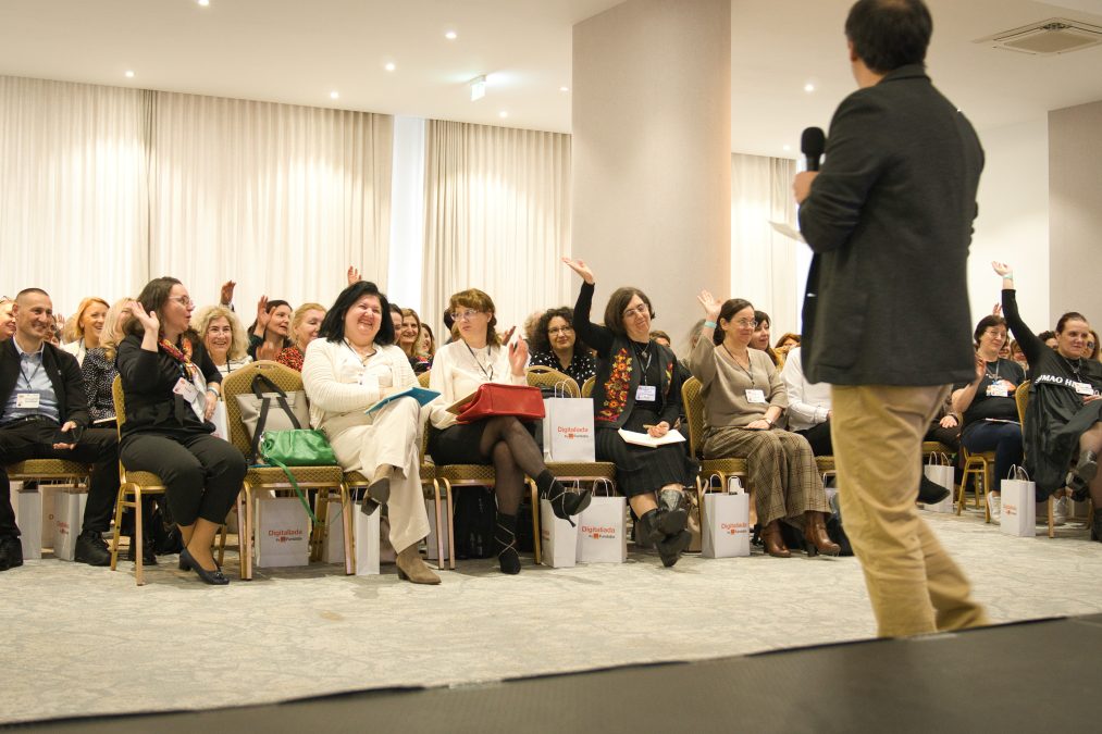 Mediawise Teacher marchează un an de educație media în școli, formând profesori care dezvoltă gândirea critică a elevilor în era digitală.
